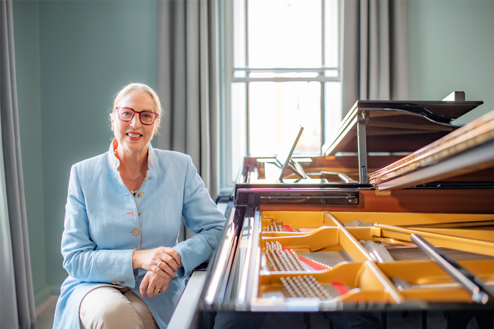 RCM’s Head of Keyboard, Professor Vanessa Latarche, to advise the Lang Lang International Music Foundation